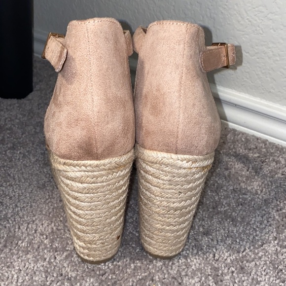 Jessica Simpson ankle strap wedge - Picture 3 of 4